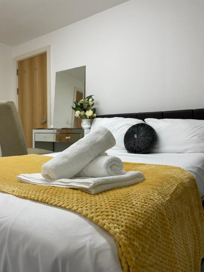 Wharf Inn Premier Apartment Central Manchester - Free Private Parking Exterior photo