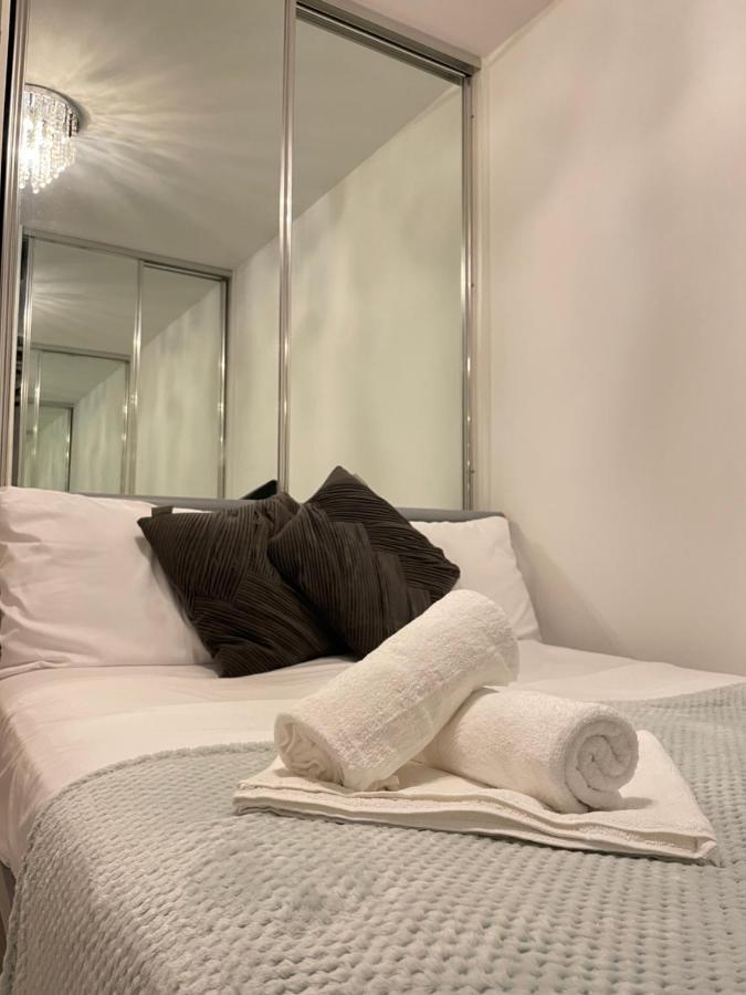 Wharf Inn Premier Apartment Central Manchester - Free Private Parking Exterior photo